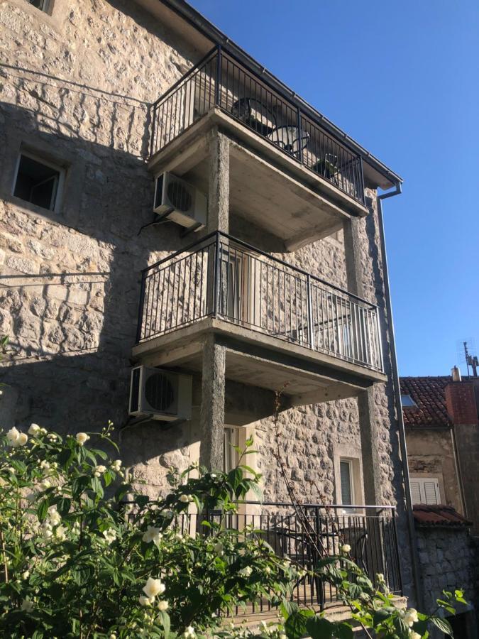 Pavle Apartmani リサン エクステリア 写真