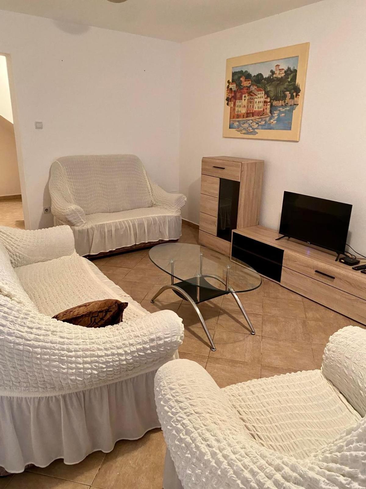 Pavle Apartmani リサン エクステリア 写真